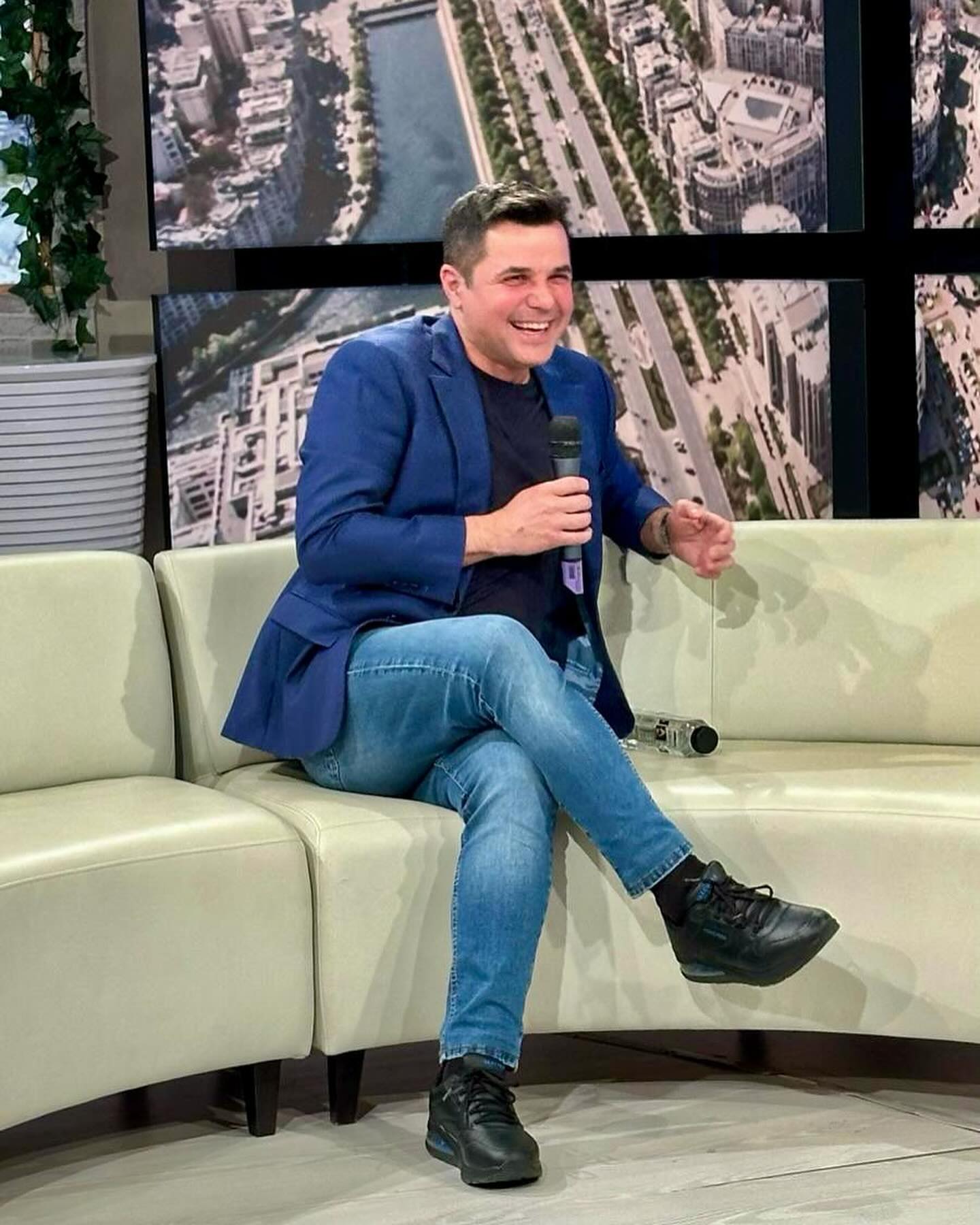 Gabriel Coveșeanu a moștenit de la mama lui pasiunea pentru decorațiunile interioare