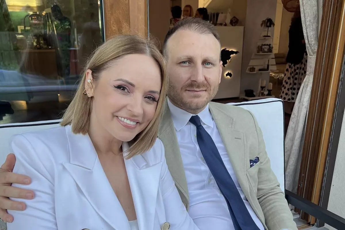 Anuntul facut de Andreea Marin dupa 7 ani de relatie cu iubitul ei, Adrian Brancoveanu