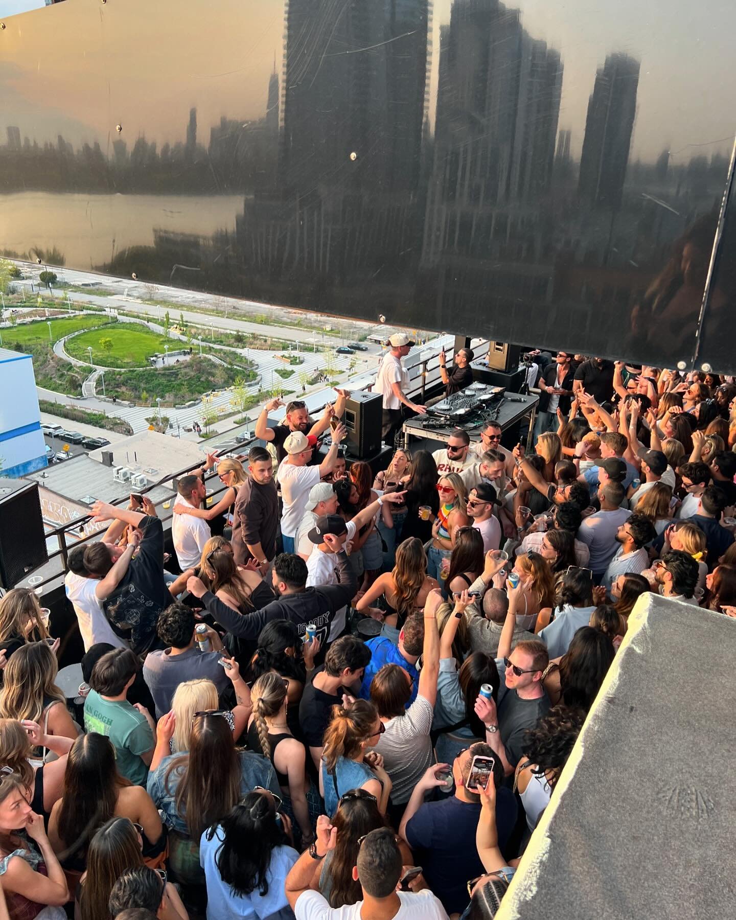 Carmen Grebenisan se distreaza la maxim dupa despartirea de sot 2