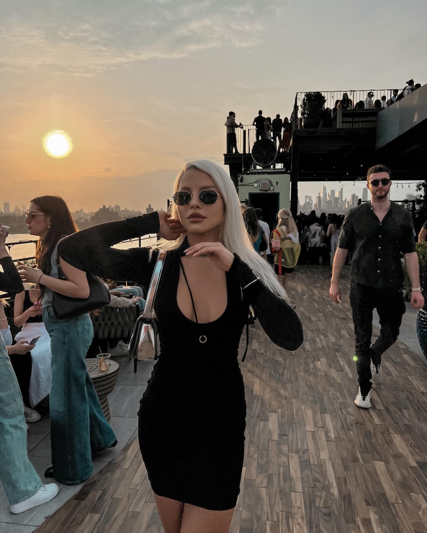 Carmen Grebenisan se distreaza la maxim dupa despartirea de sot 5