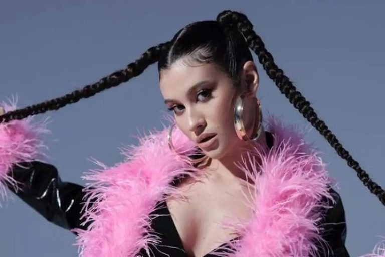 Cât costă un bilet la concertul susținut de Erika Isac, interpretata piesei Macarena