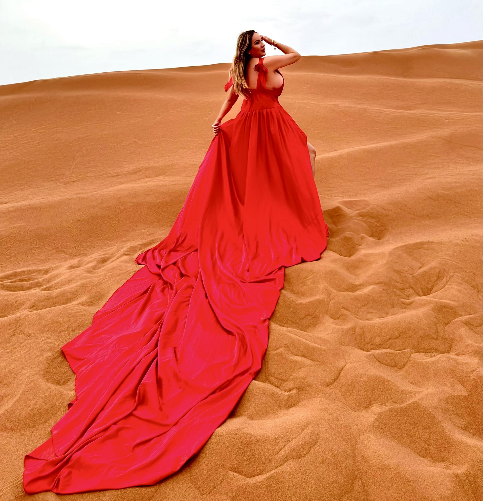 Cati bani a castigat Rocsana Marcu, dupa ce a vandut un apartament de 2.500.000 de euro in Dubai 7