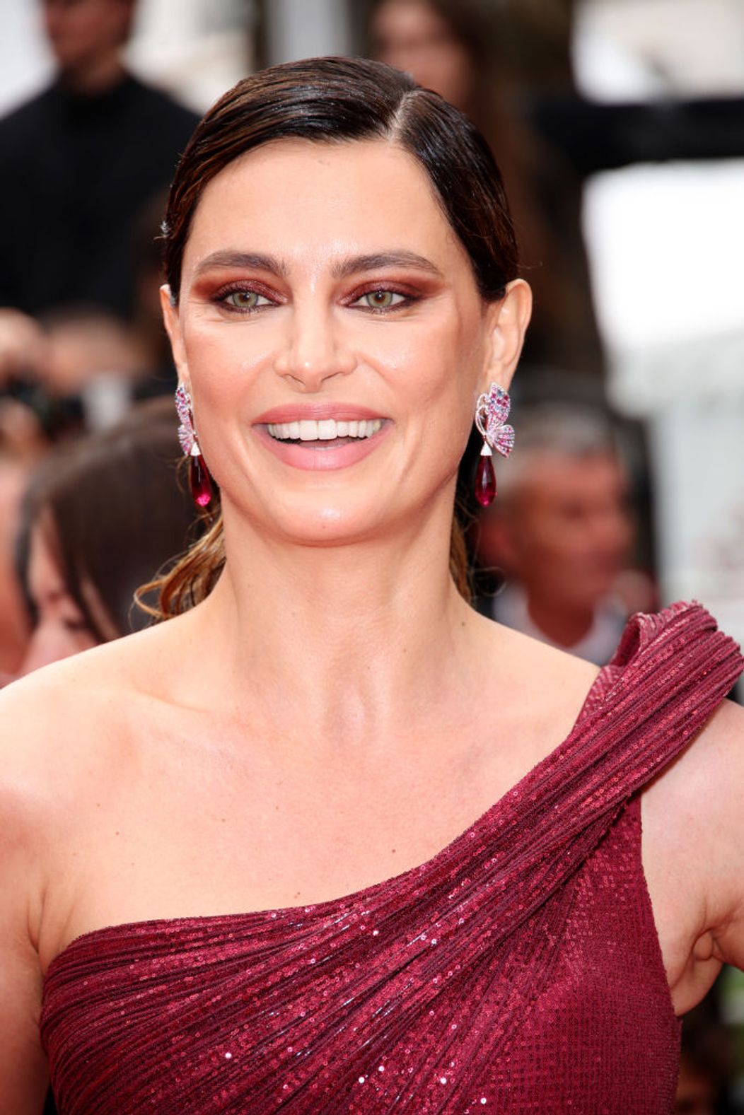 Catrinel Menghia, ravisanta intr-o rochie cu paiete 2