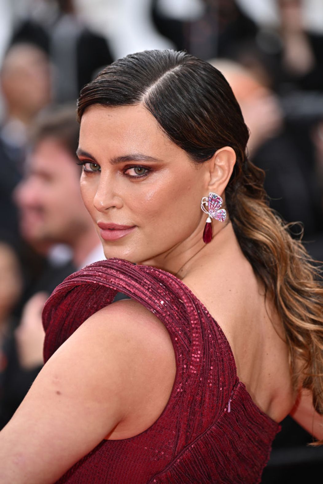 Catrinel Menghia, ravisanta intr-o rochie cu paiete 7