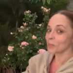 Ce face Andreea Marin seara in gradina casei sale 4