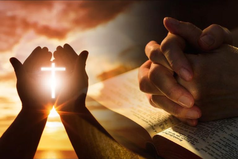 Cea mai puternică rugăciune pentru Vinerea Mare. Ce e bine să rostești în această zi, te scapă de necazuri