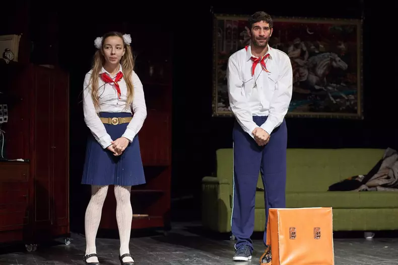 Cu ce se ocupa și cum arata sotia lui Toma Cuzin, Firicel din Las Fierbinti 16