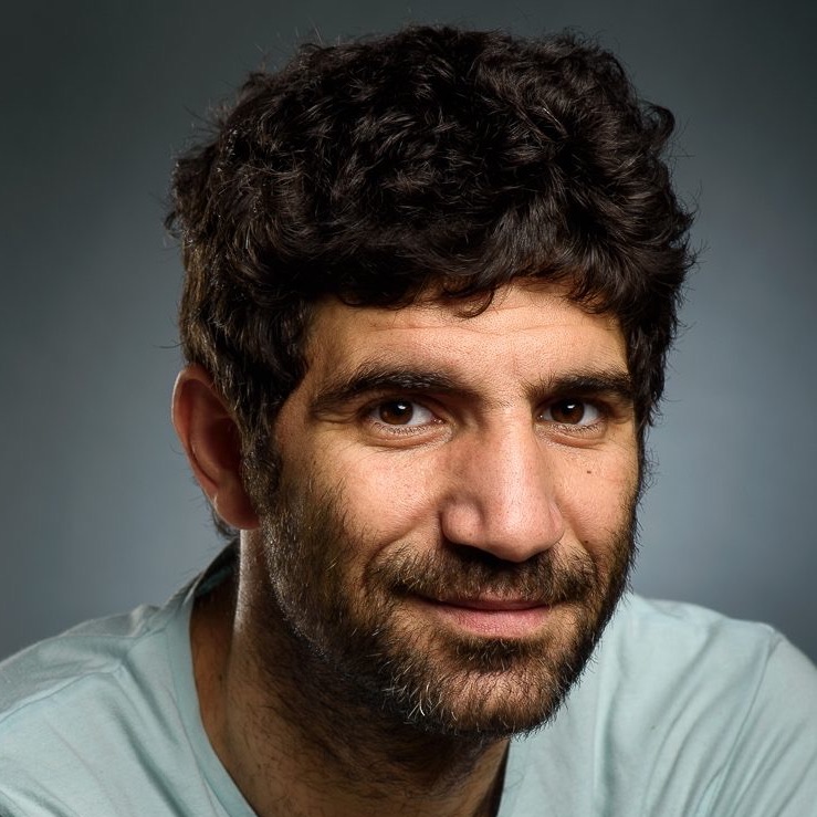 Cu ce se ocupa și cum arata sotia lui Toma Cuzin, Firicel din Las Fierbinti 25