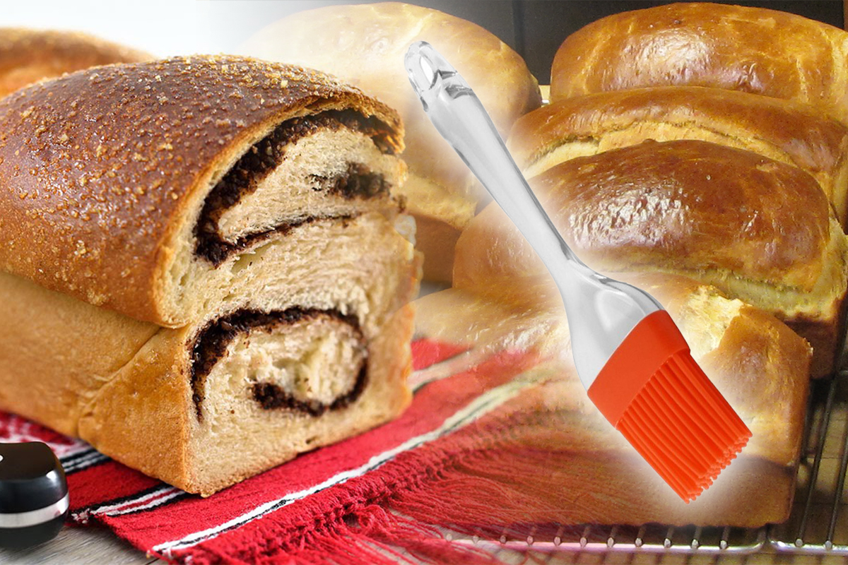 Cu ce se ung cozonacii după coacere pentru a fi lucioși. Trucul gospodinelor iscusite, nu e vorba de ou și lapte