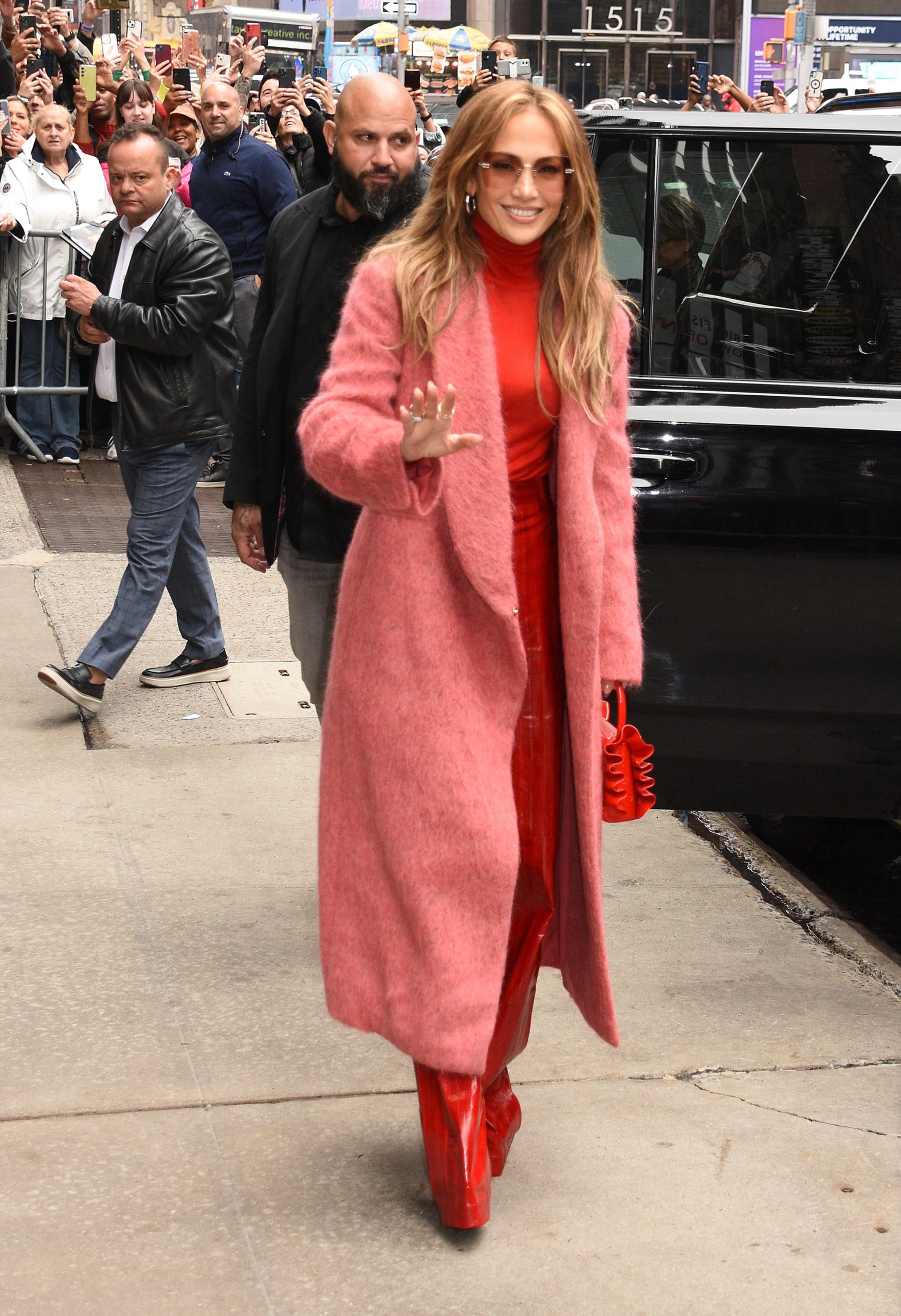 Culori care se potrivesc cu rosu