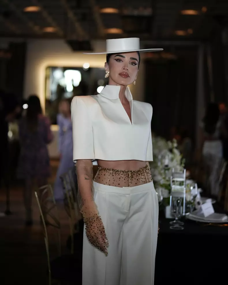 Cum arata Adelina Pestritu in costum de baie, dupa ce a renuntat la implanturile mamare 12