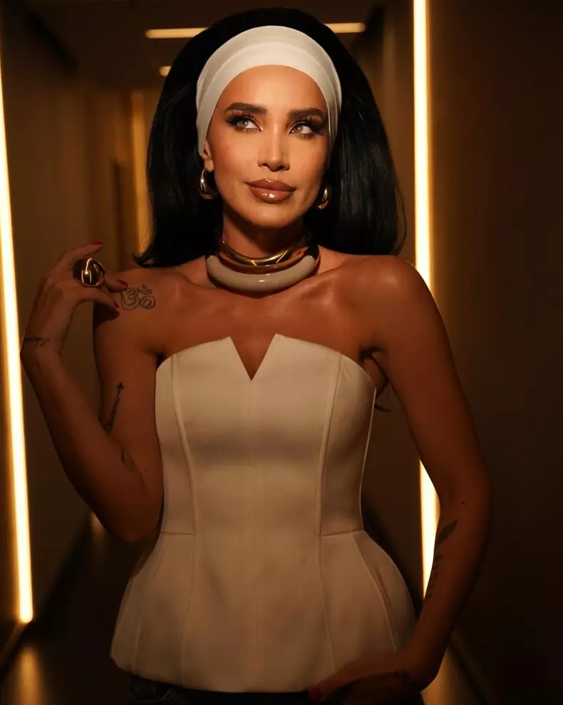 Cum arata Adelina Pestritu in costum de baie, dupa ce a renuntat la implanturile mamare 14