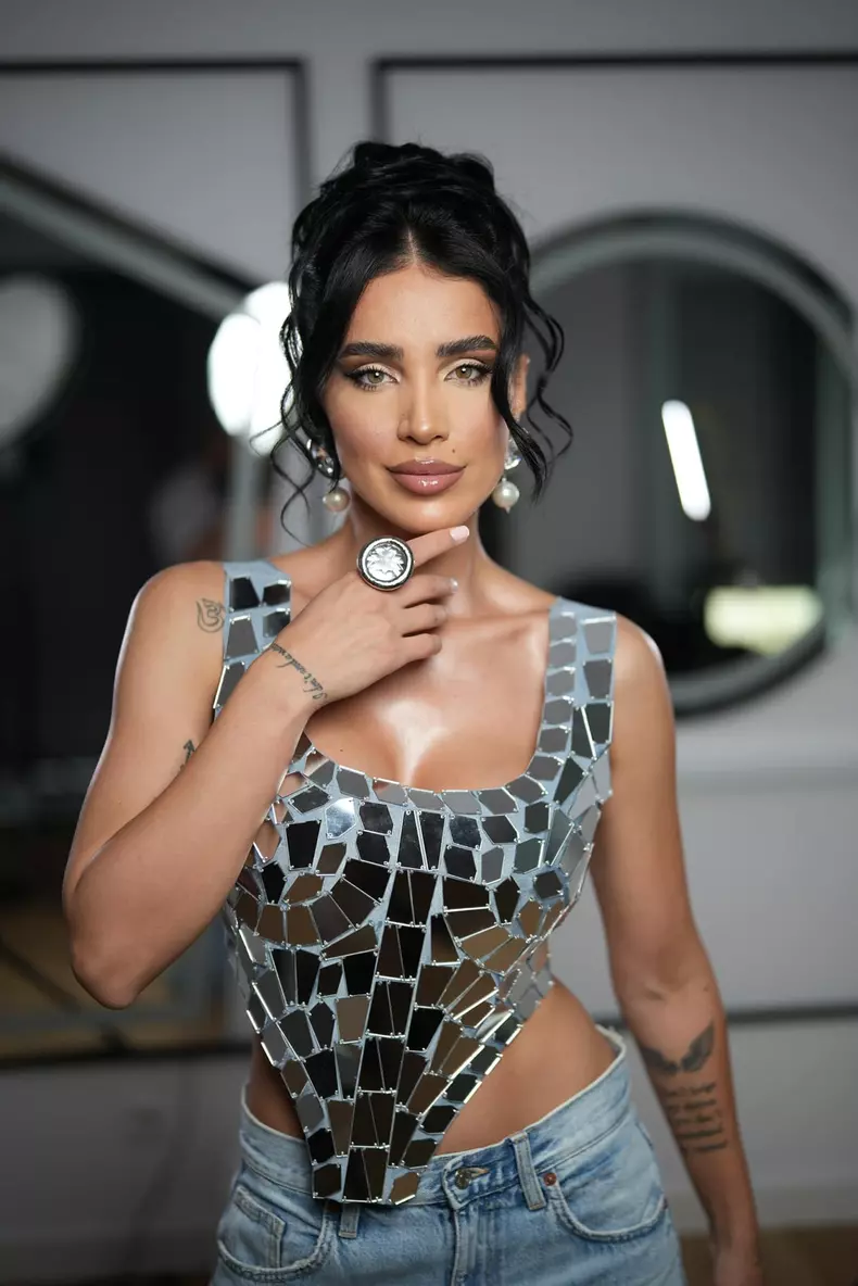 Cum arata Adelina Pestritu in costum de baie, dupa ce a renuntat la implanturile mamare 16