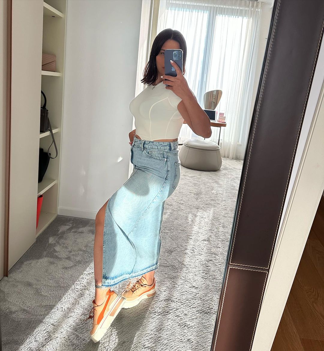 Cum arata Andreea Popescu, dupa ce si-a facut o noua operatie la fata 25