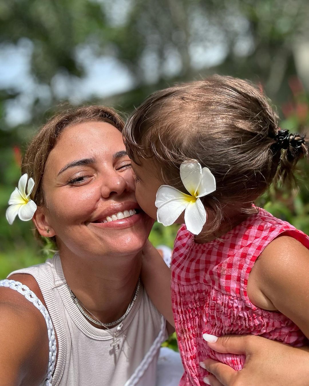 Cum arata Andreea Popescu, dupa ce si-a facut o noua operatie la fata 6