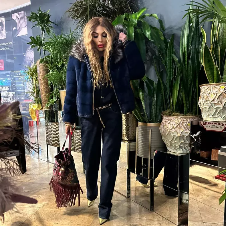 Cum arata de fapt parul Ralucai Badulescu 2