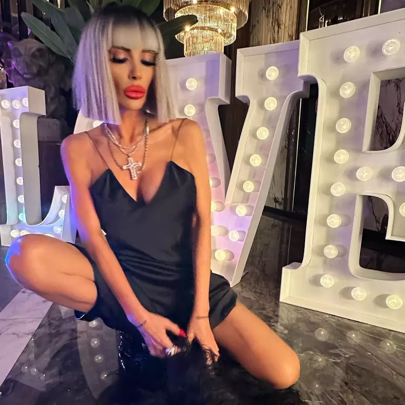 Cum arata de fapt parul Ralucai Badulescu 7