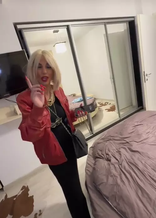 Cum arata patul in care doarme Raluca Badulescu 10