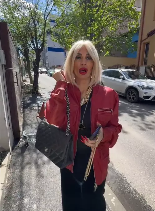 Cum arata patul in care doarme Raluca Badulescu 16