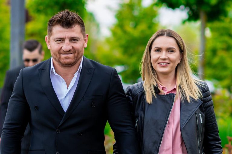 Cum se înțelege Cătălin Moroșanu cu soția lui după 12 ani de mariaj. Nu a ezitat să recunoască asta: “Mereu se întâmplă așa într-o căsnicie”