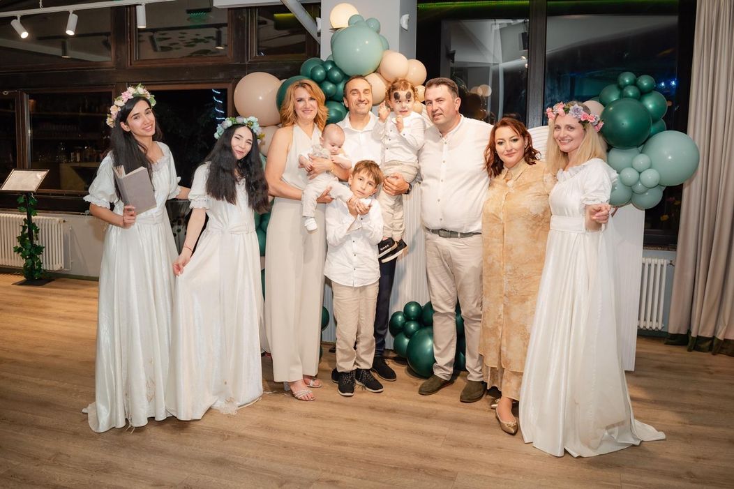 Ecaterina Ladin, Dalida din Las Fierbinti, si-a botezat al treilea baiat 3