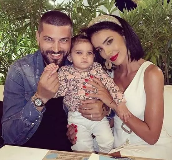 Imagine rara cu fiica Adelinei Pestritu 1