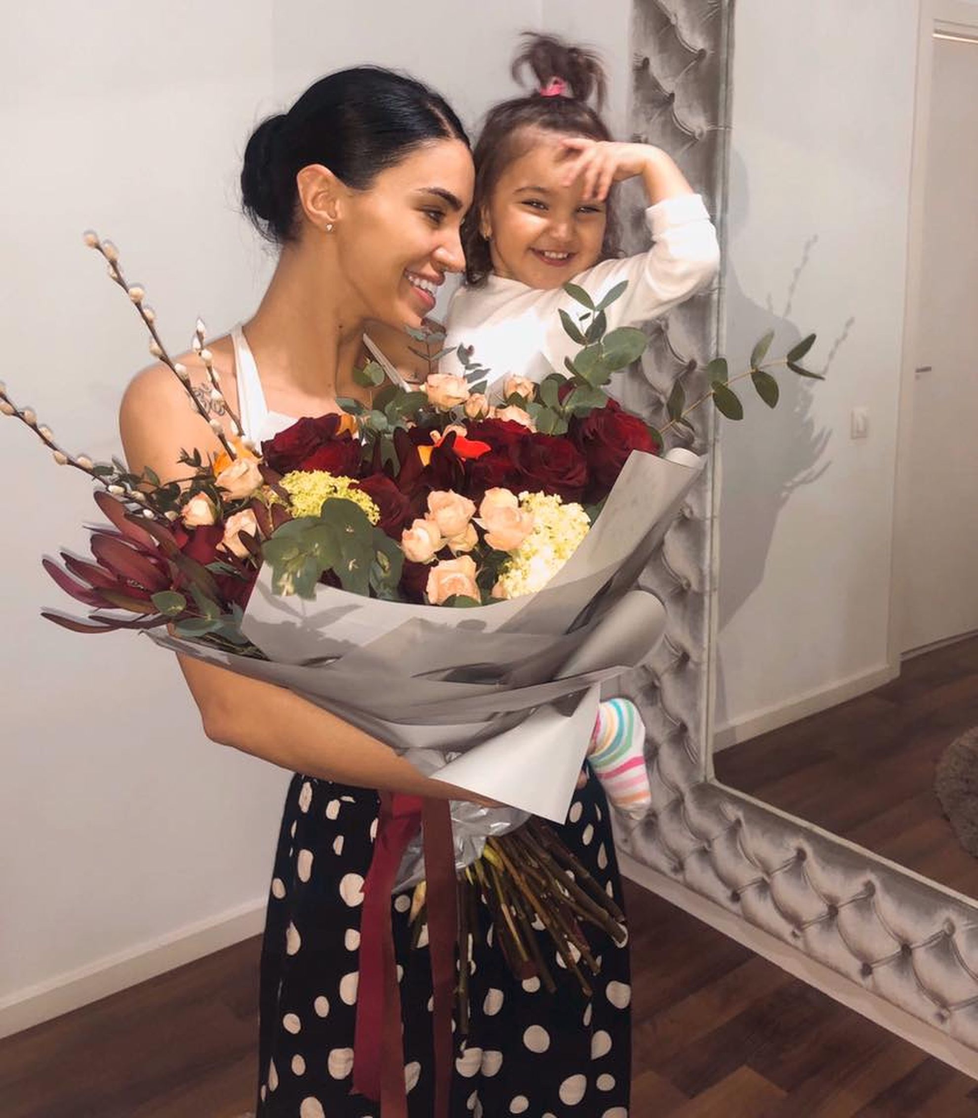 Imagine rara cu fiica Adelinei Pestritu 10