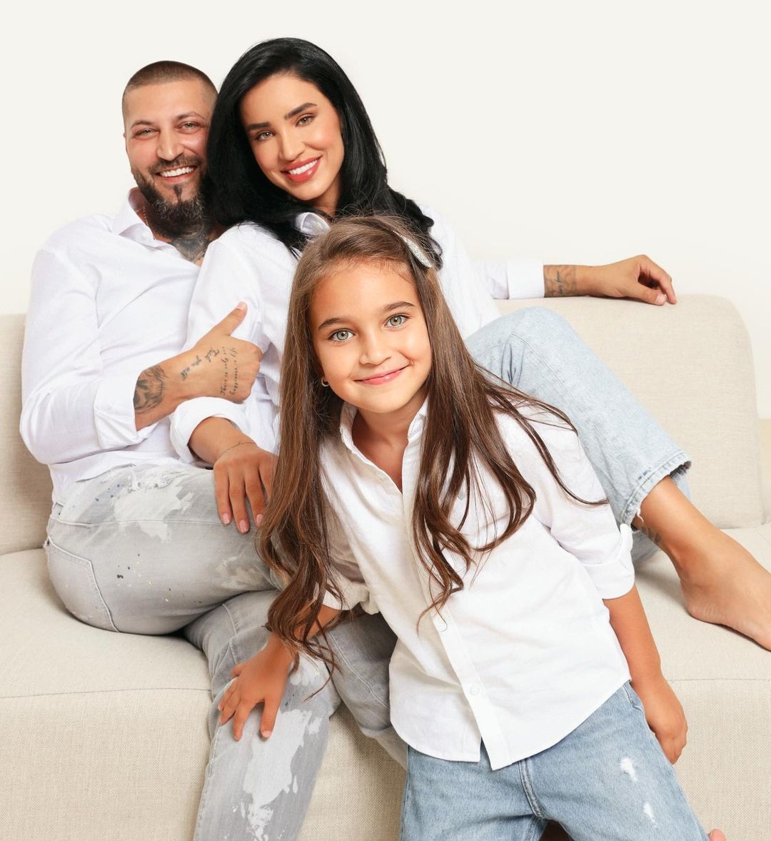 Imagine rara cu fiica Adelinei Pestritu 11