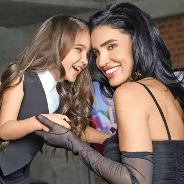 Imagine rara cu fiica Adelinei Pestritu 2