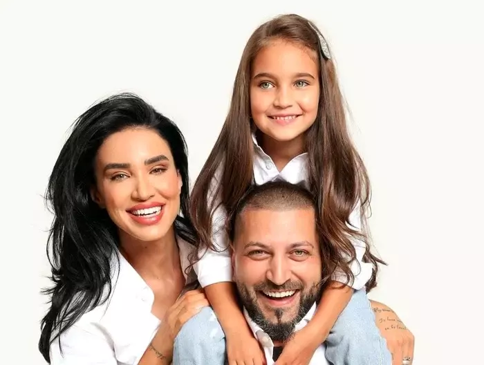 Imagine rara cu fiica Adelinei Pestritu 4