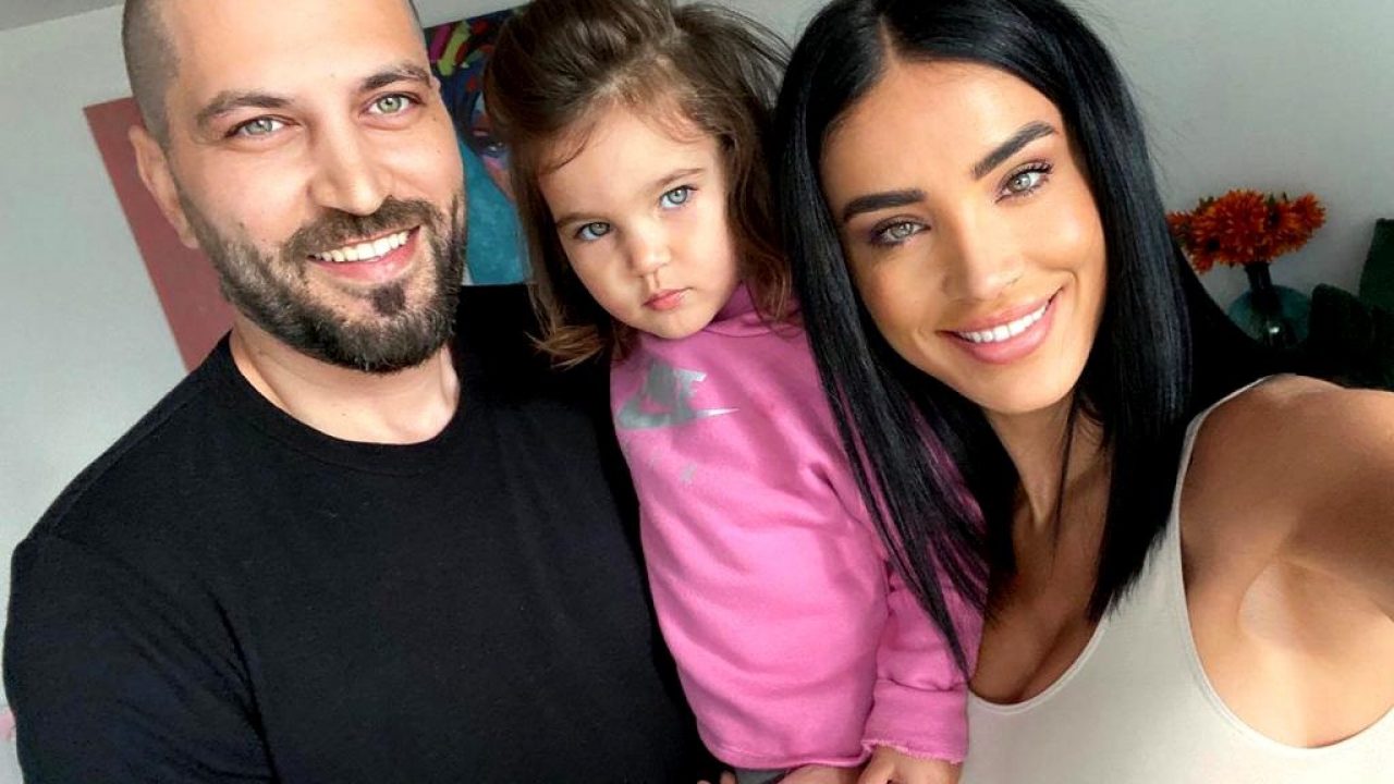 Imagine rara cu fiica Adelinei Pestritu 8