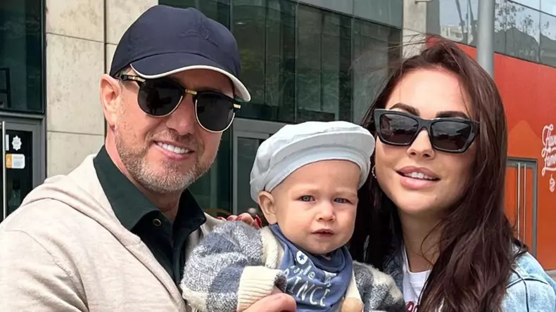 Imagini adorabile cu fiul lui Laurentiu Reghecampf si al Corinei Caciuc 3