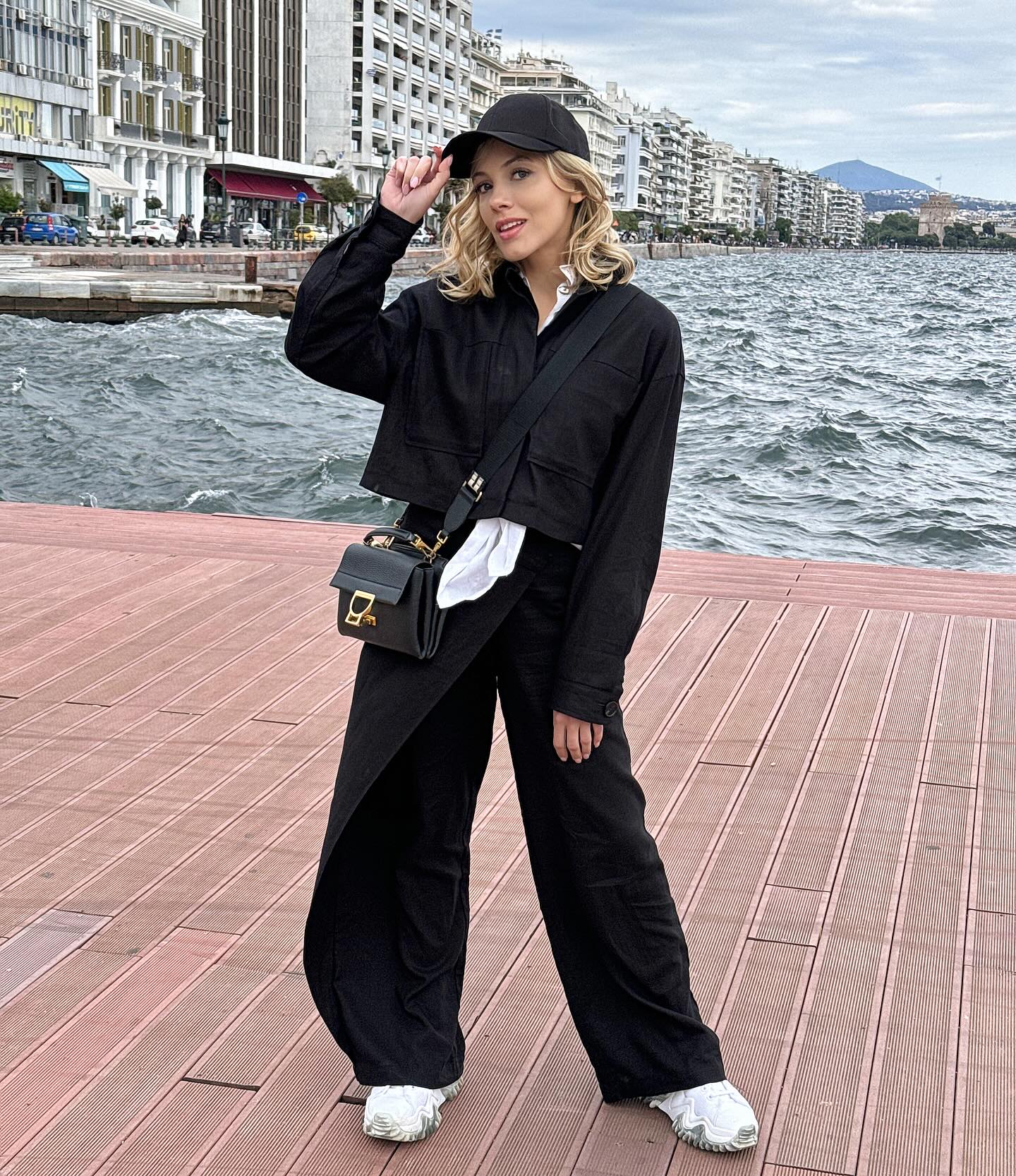 Imagini incredibile cu Andreea Ibacka in costum de baie, la 38 de ani 4