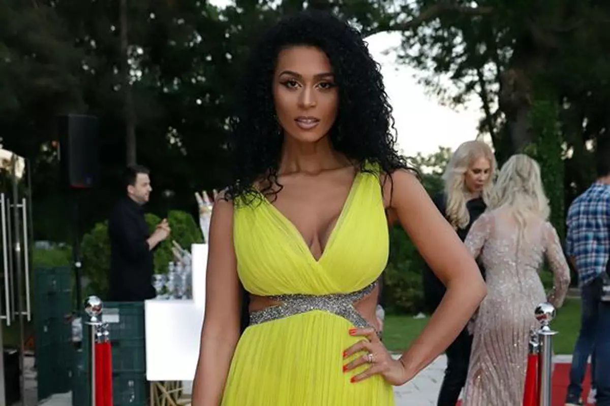 Interventia estetica pe care Majda Aboulumusha si-a facut-o la 36 de ani 7