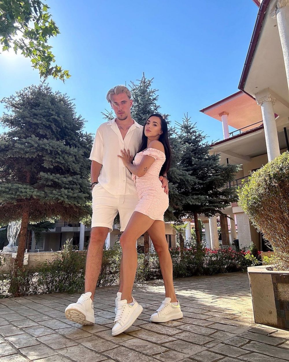 Larisa Iordache si iubitul au stabilit data cununiei civile 1