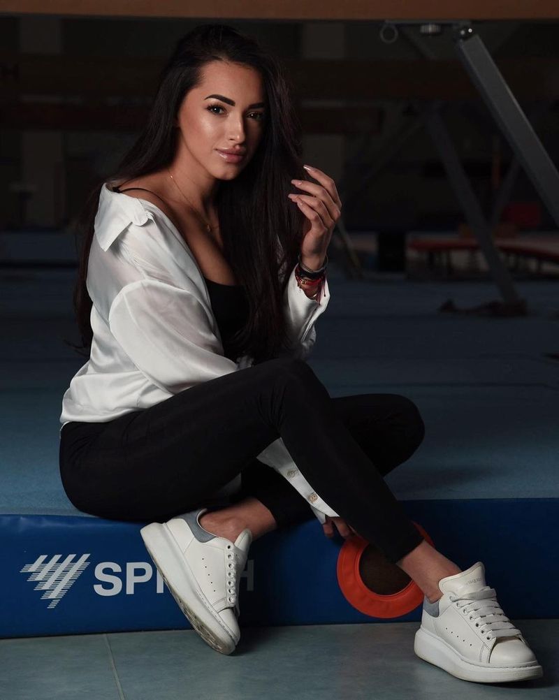 Larisa Iordache si iubitul au stabilit data cununiei civile 17