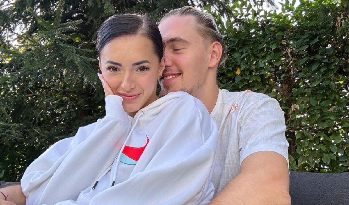 Larisa Iordache si iubitul au stabilit data cununiei civile 18