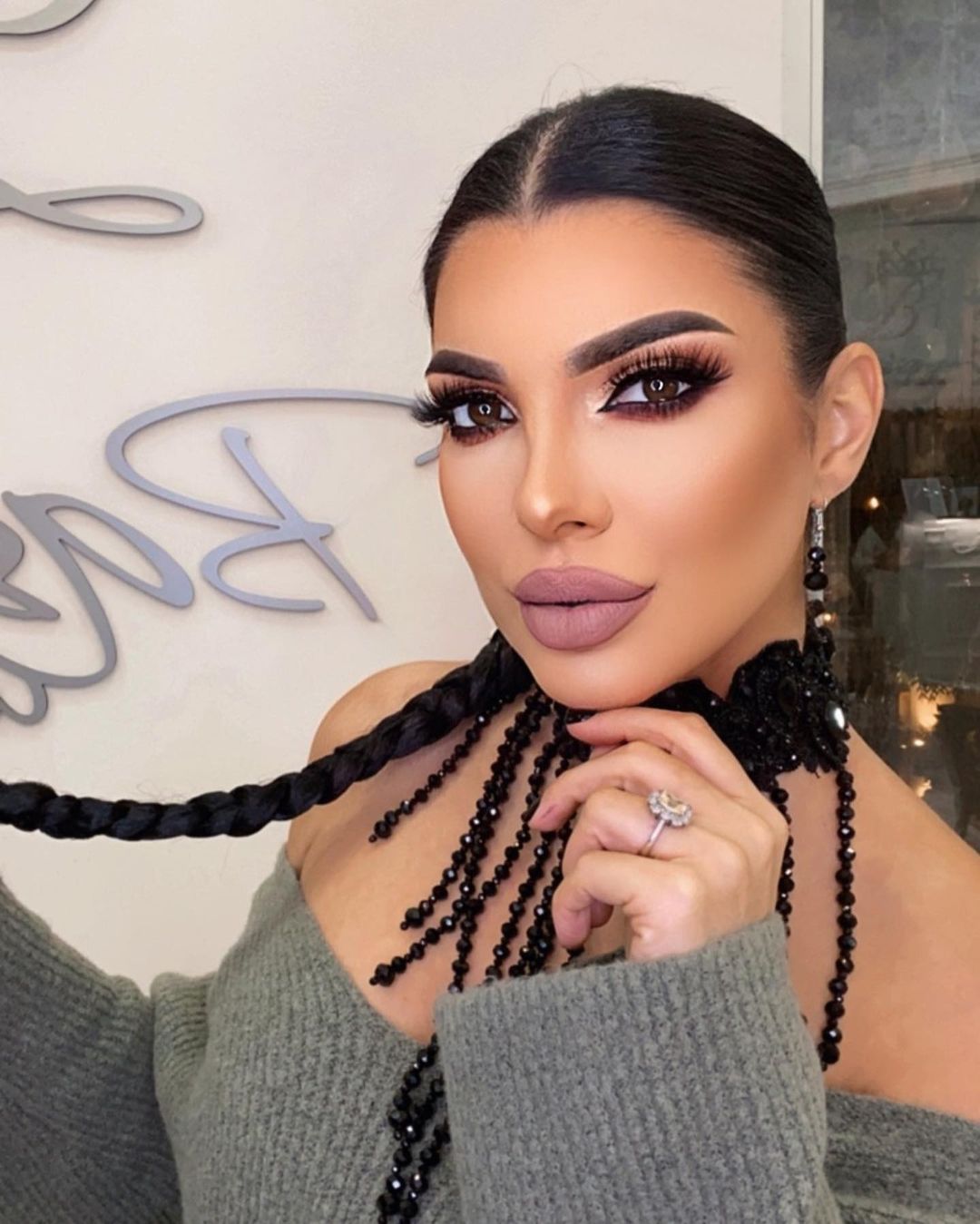 Mama Andreei Tonciu, in stare de soc dupa ce a fost gasita o grenada la usa casei lor 9