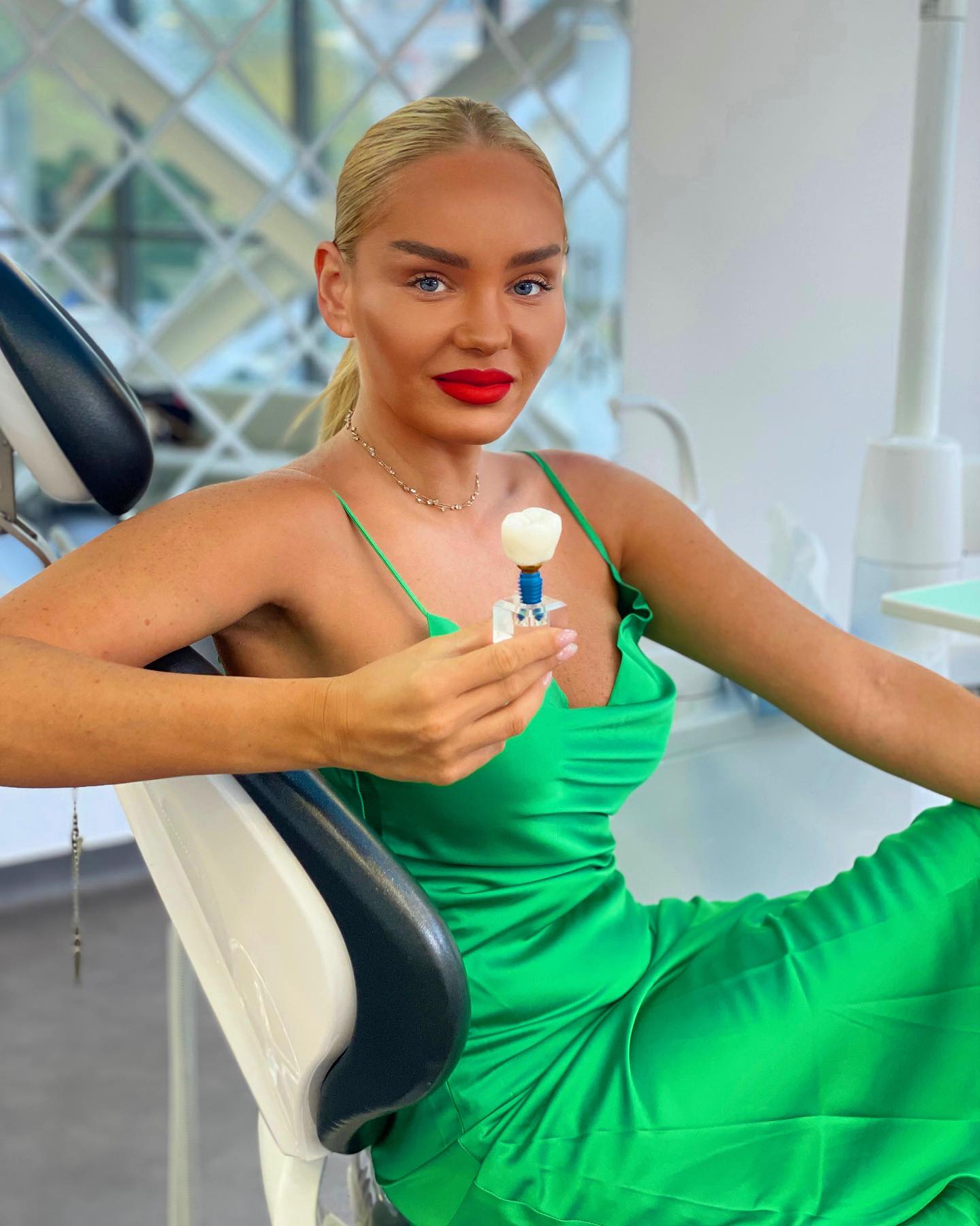 Maria Constantin a semnat cu Antena Stars 8