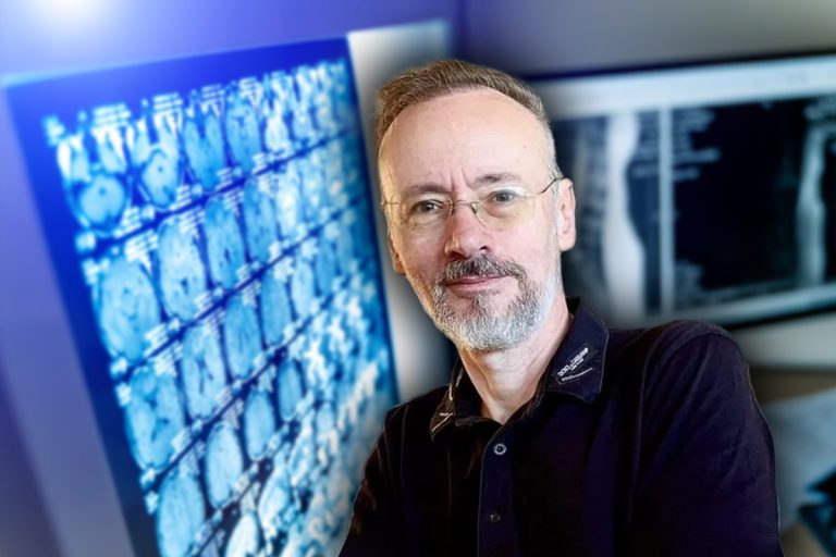 Prin ce încercări grele a trecut Mihai Albu, în ultimele 8 luni: “Fetița mea suferă foarte tare!”. Recent designerul a fost diagnosticat cu o boală grea