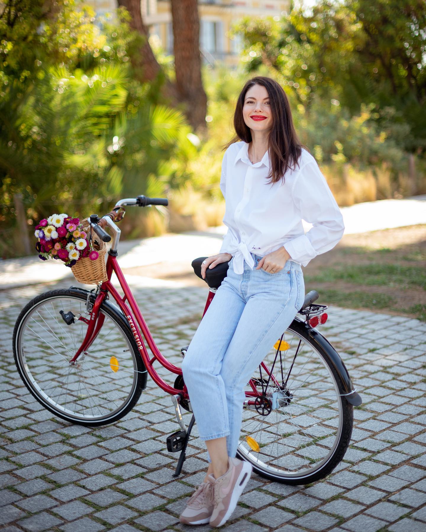 Tinuta eleganta purtata de Anca Lungu la Cannes 10