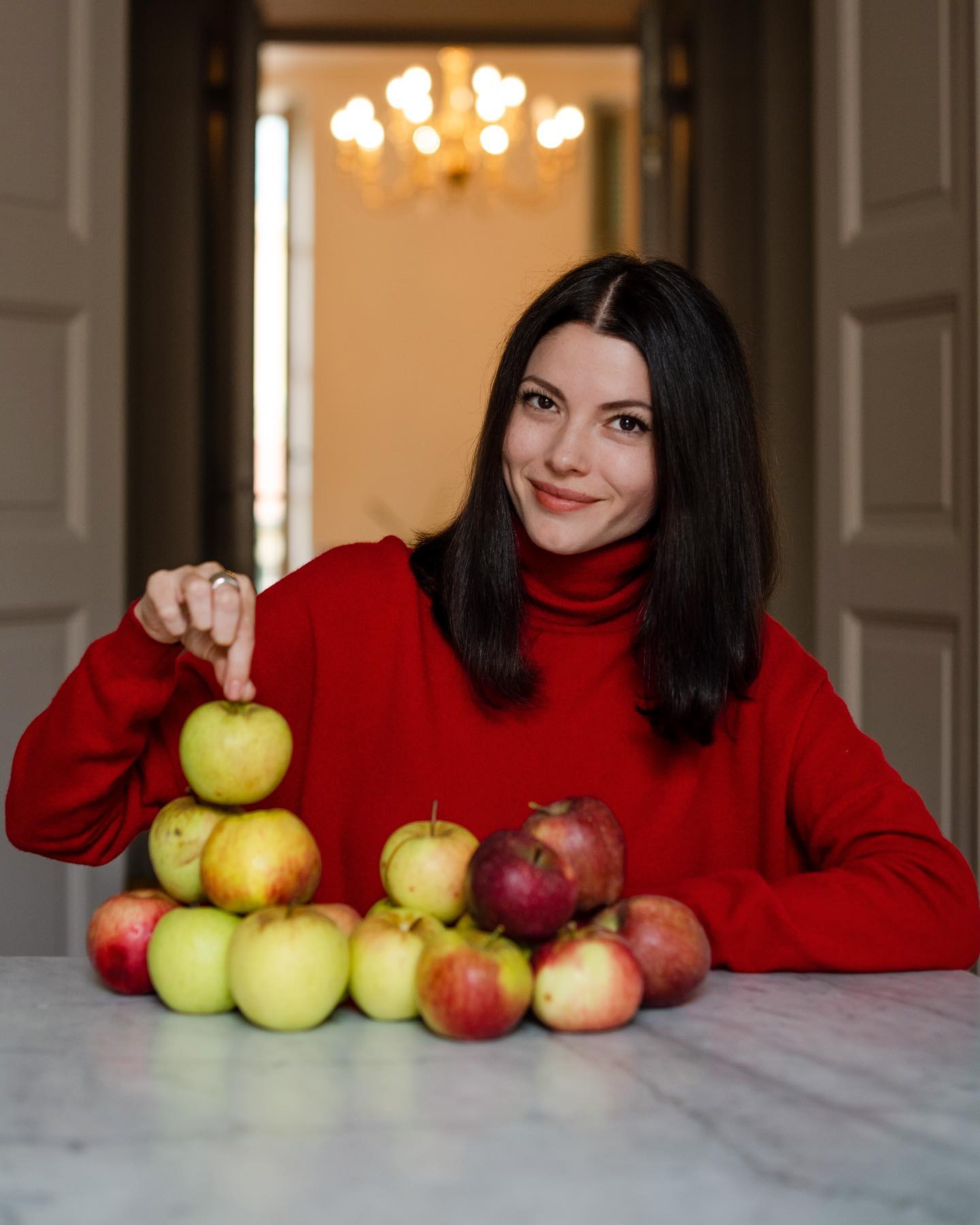 Tinuta eleganta purtata de Anca Lungu la Cannes 6