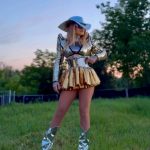 Tinuta indrazneata cu care Loredana Groza si-a pus pe jar fanii La 54 de ani, aratati ca la 18 11