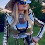 Tinuta indrazneata cu care Loredana Groza si-a pus pe jar fanii La 54 de ani, aratati ca la 18 13