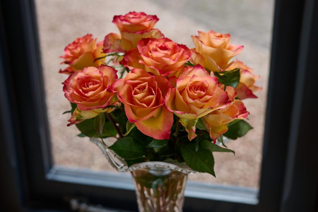 Locul ideal din casă pentru a ține vaza cu trandafiri