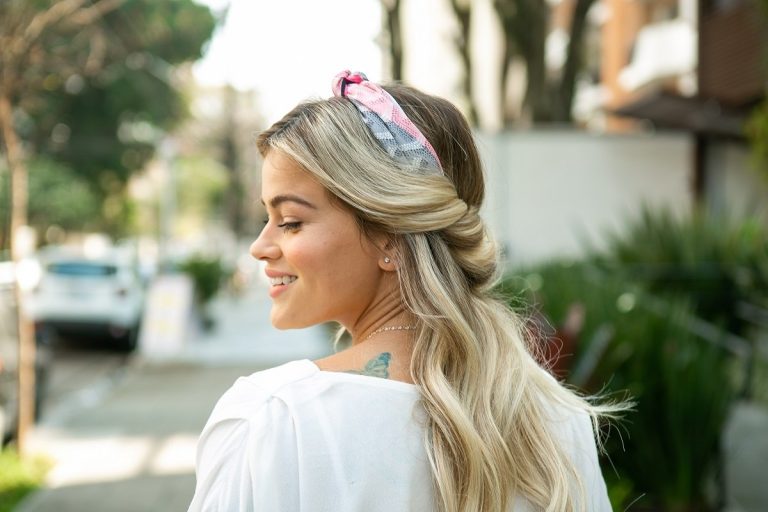 5 coafuri lejere de vară pe care să le încerci neapărat. Te vei simţi şi vei arăta minunat FOTO