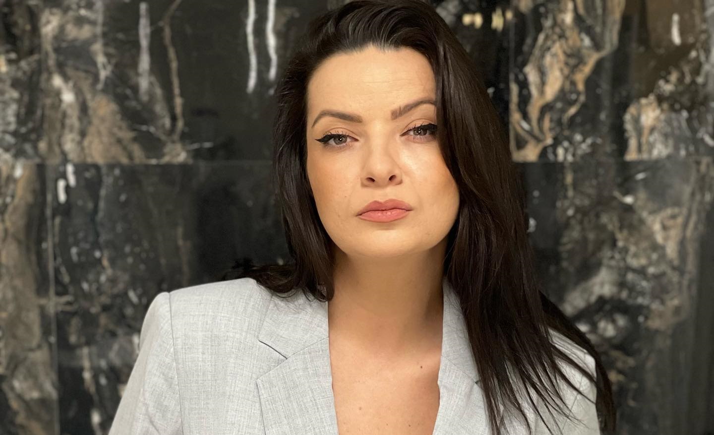 Anca Dinicu este însărcinată. Cine este tatăl copilului, cei doi s-au afișat deja împreună în fața fanilor