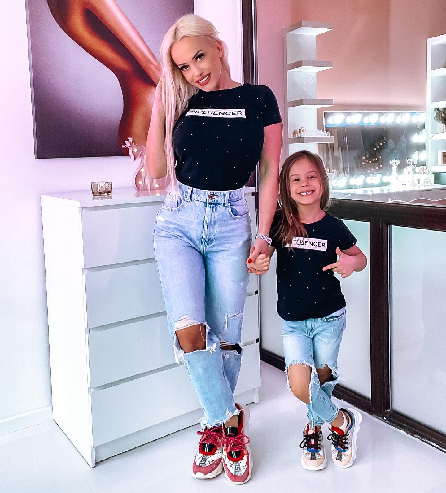 Cat de mare si frumoasa a crescut fiica Andei Adam 7