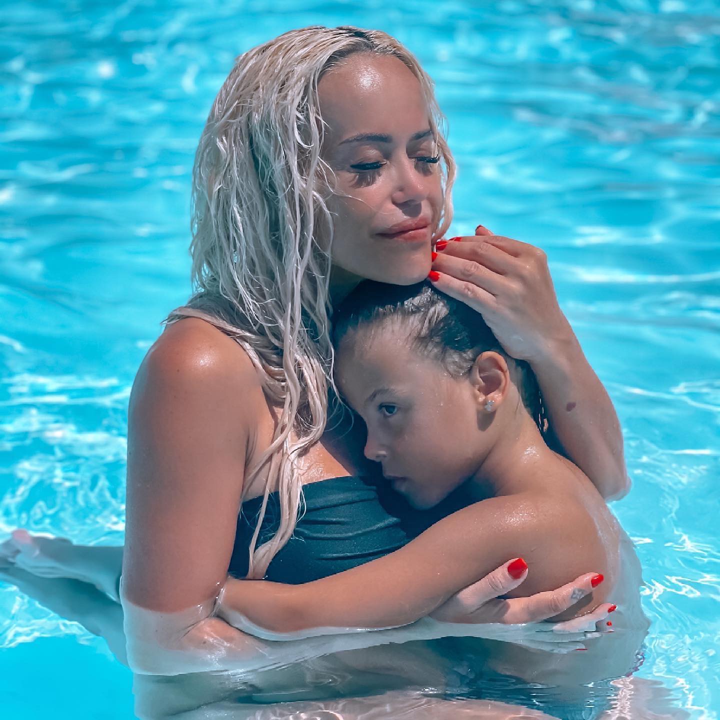 Cat de mare si frumoasa a crescut fiica Andei Adam 8