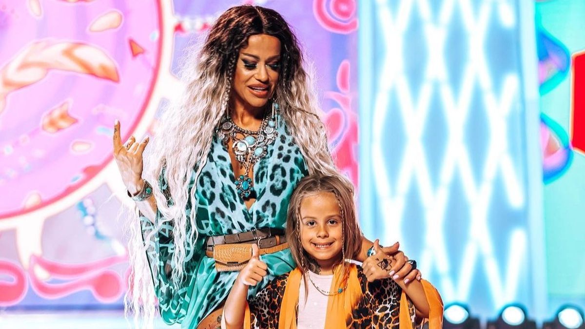 Cat de mare si frumoasa a crescut fiica Andei Adam 9